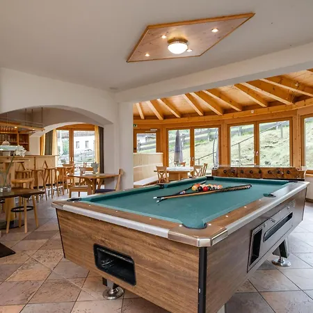 Mooshaeusl Large Chalet