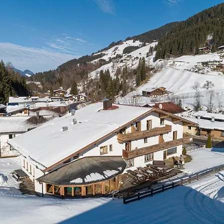 Mooshaeusl Large Chalet
