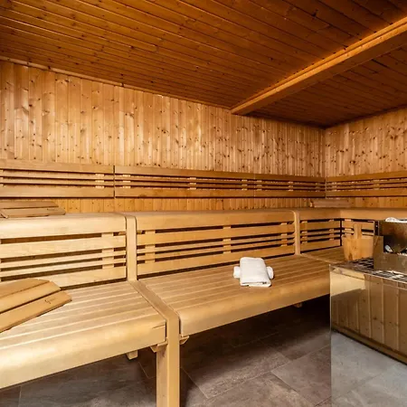 Mooshaeusl Large Chalet