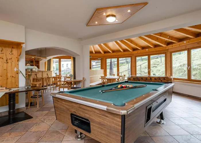 Mooshaeusl Large شاليه